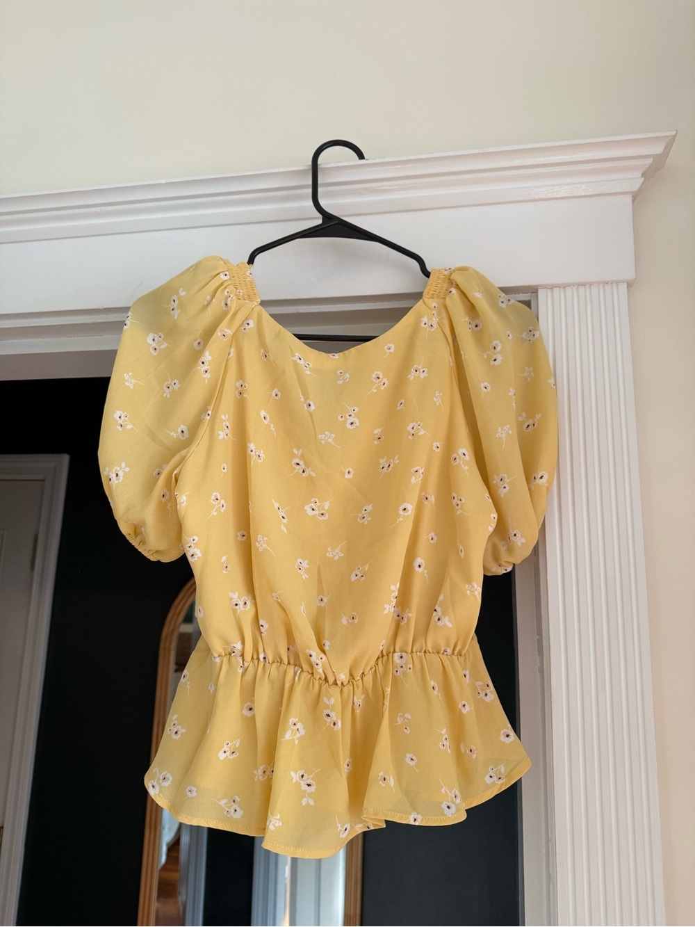 Yellow Floral Puff Sleeve Wrap Top - Size S - Picture 4 of 4